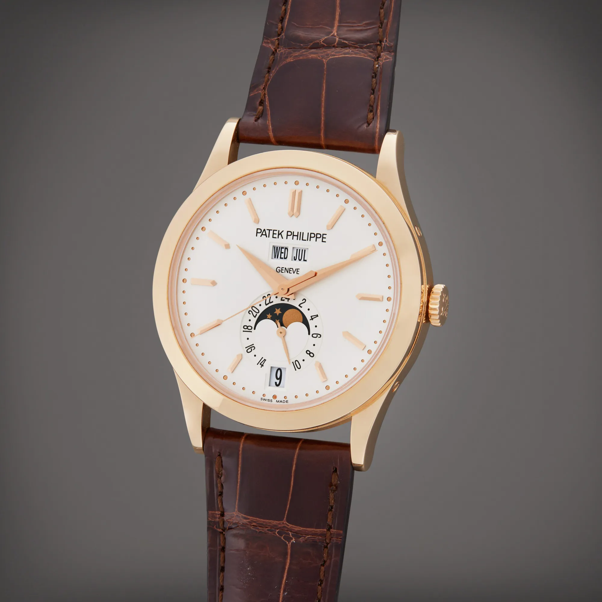 Patek Philippe Annual Calendar 5396R-011 38.5mm Rose gold Silver