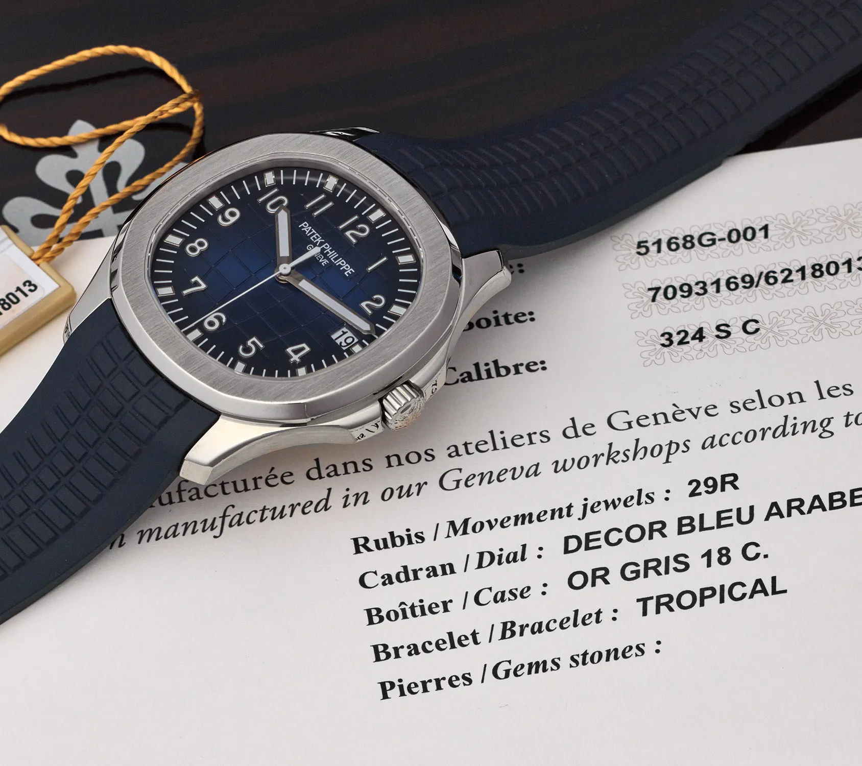 Patek Philippe Aquanaut 5168G-001 42mm White gold Blue 1