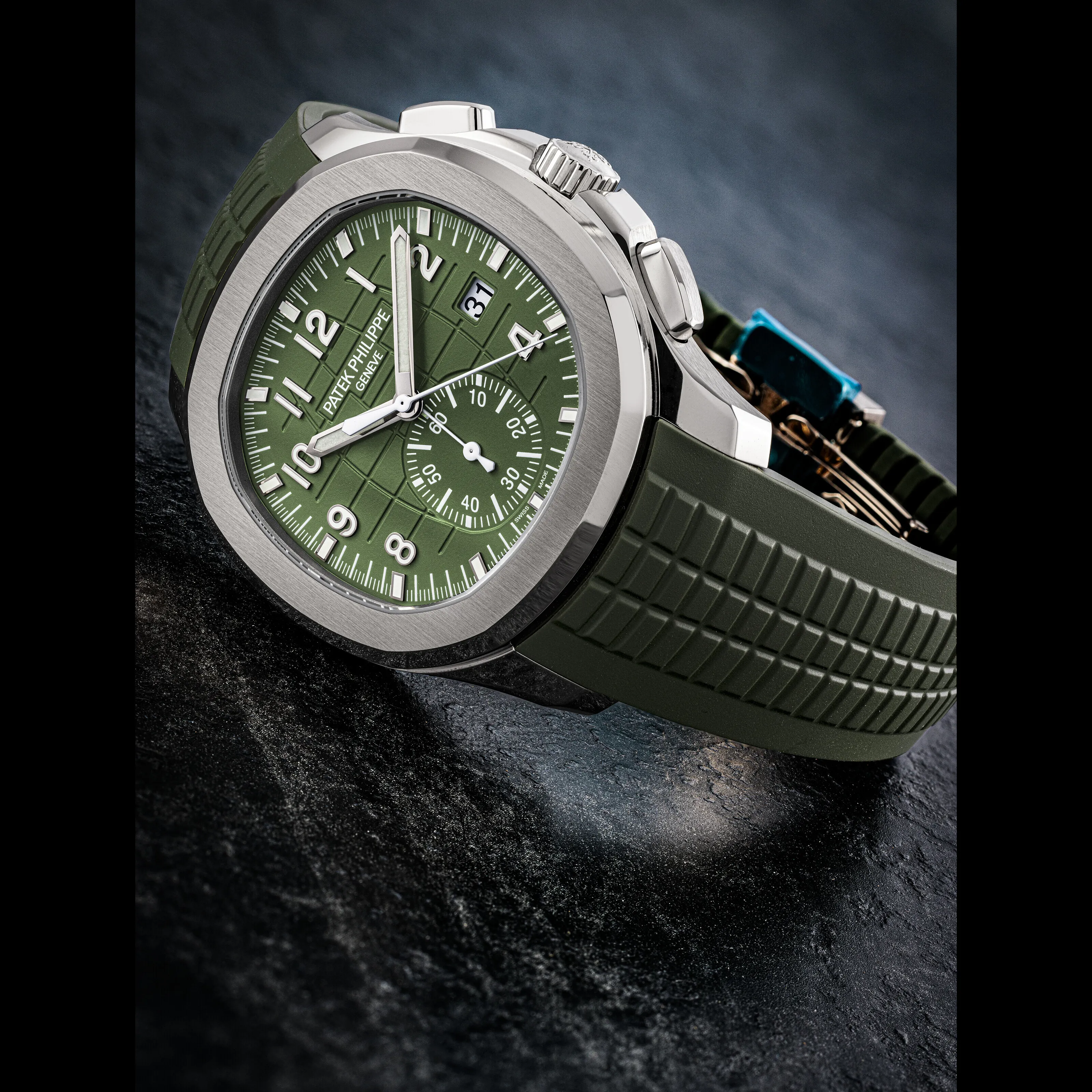 Patek Philippe Aquanaut 5968G-010 42mm White gold Green