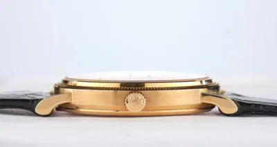 Patek Philippe Calatrava 3802/200 33mm Yellow gold White 3