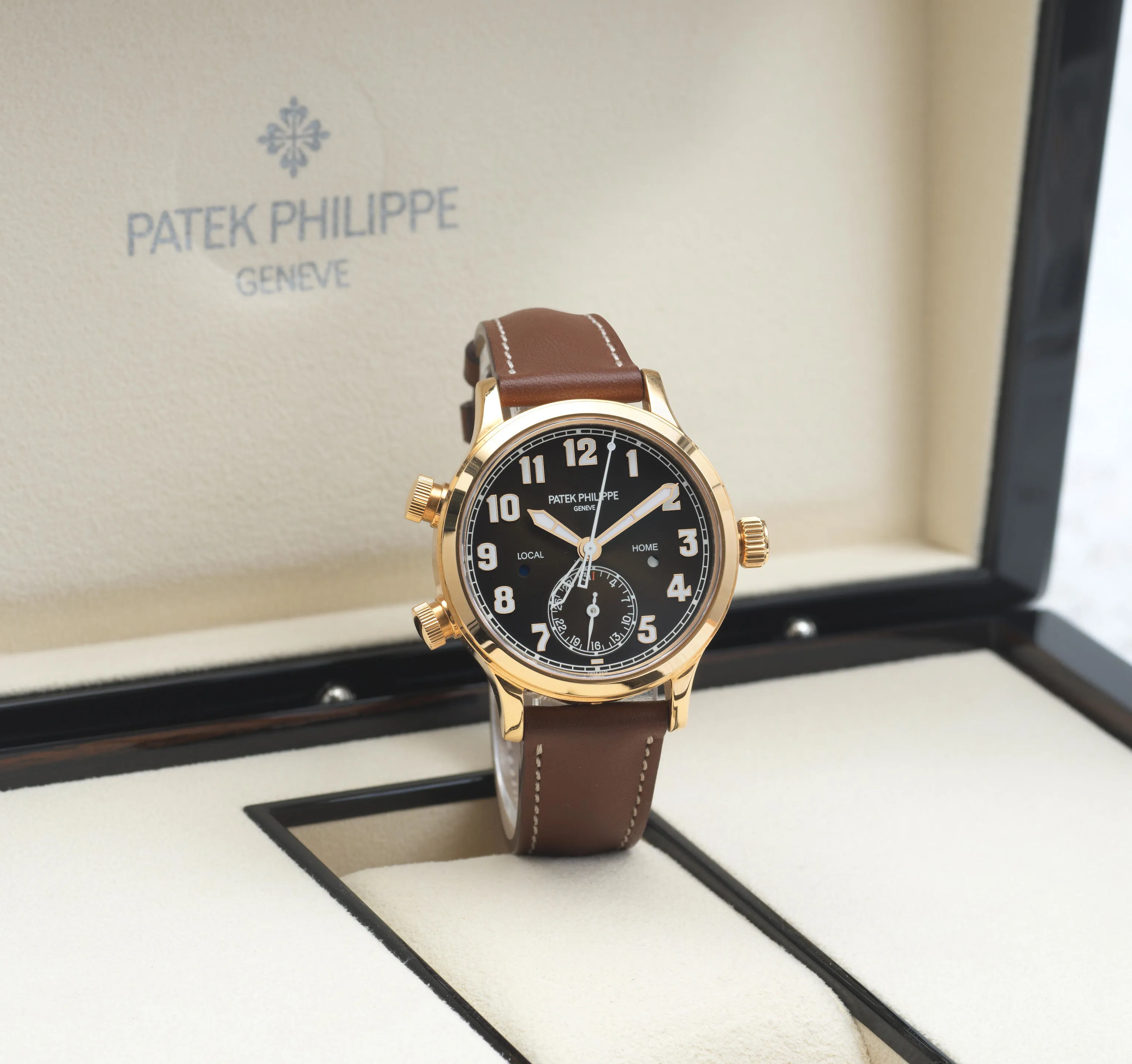 Patek Philippe Calatrava 7234 37.5mm Rose gold Brown