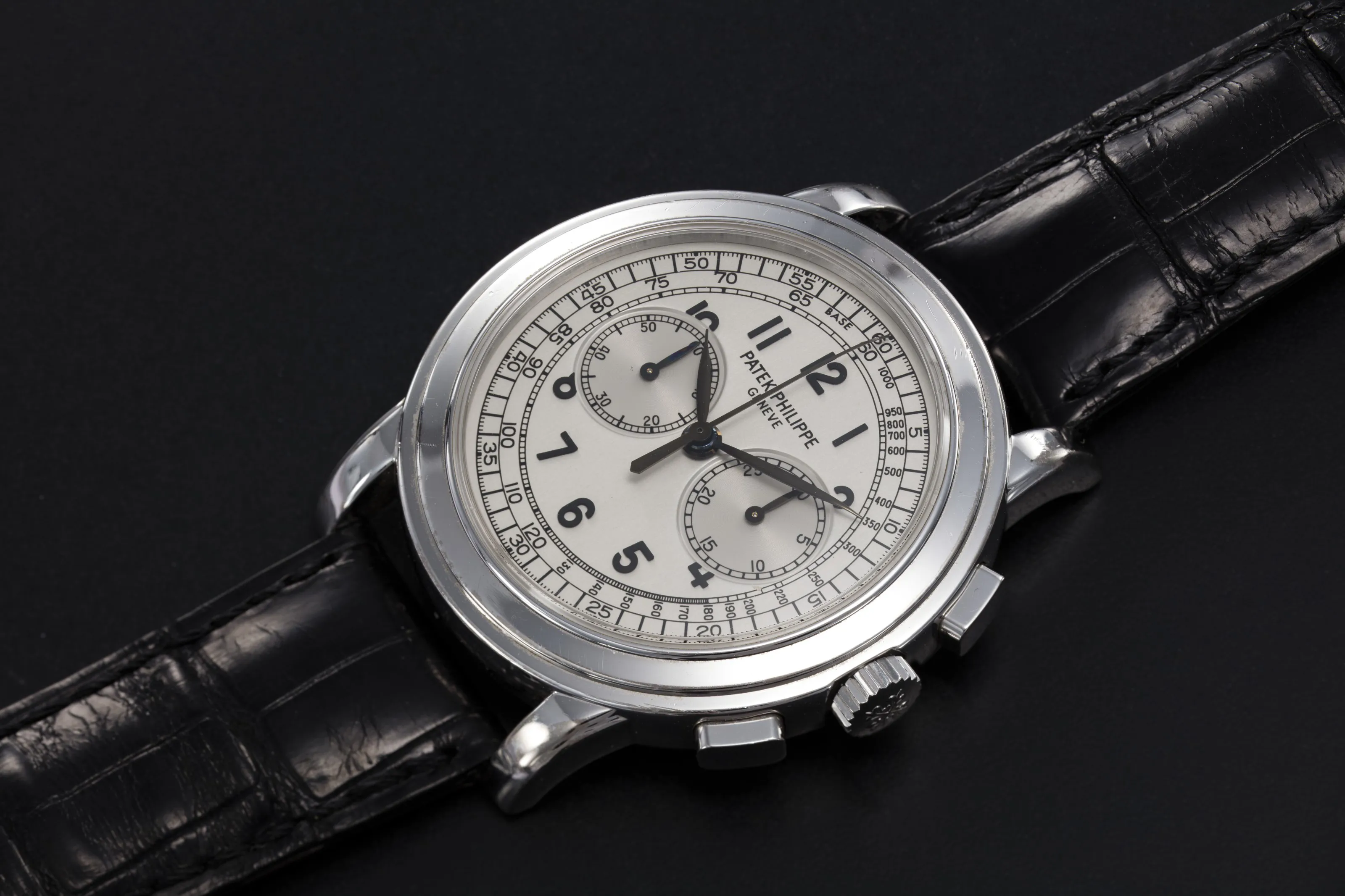 Patek Philippe Chronograph 5070 G 42mm White gold Silver