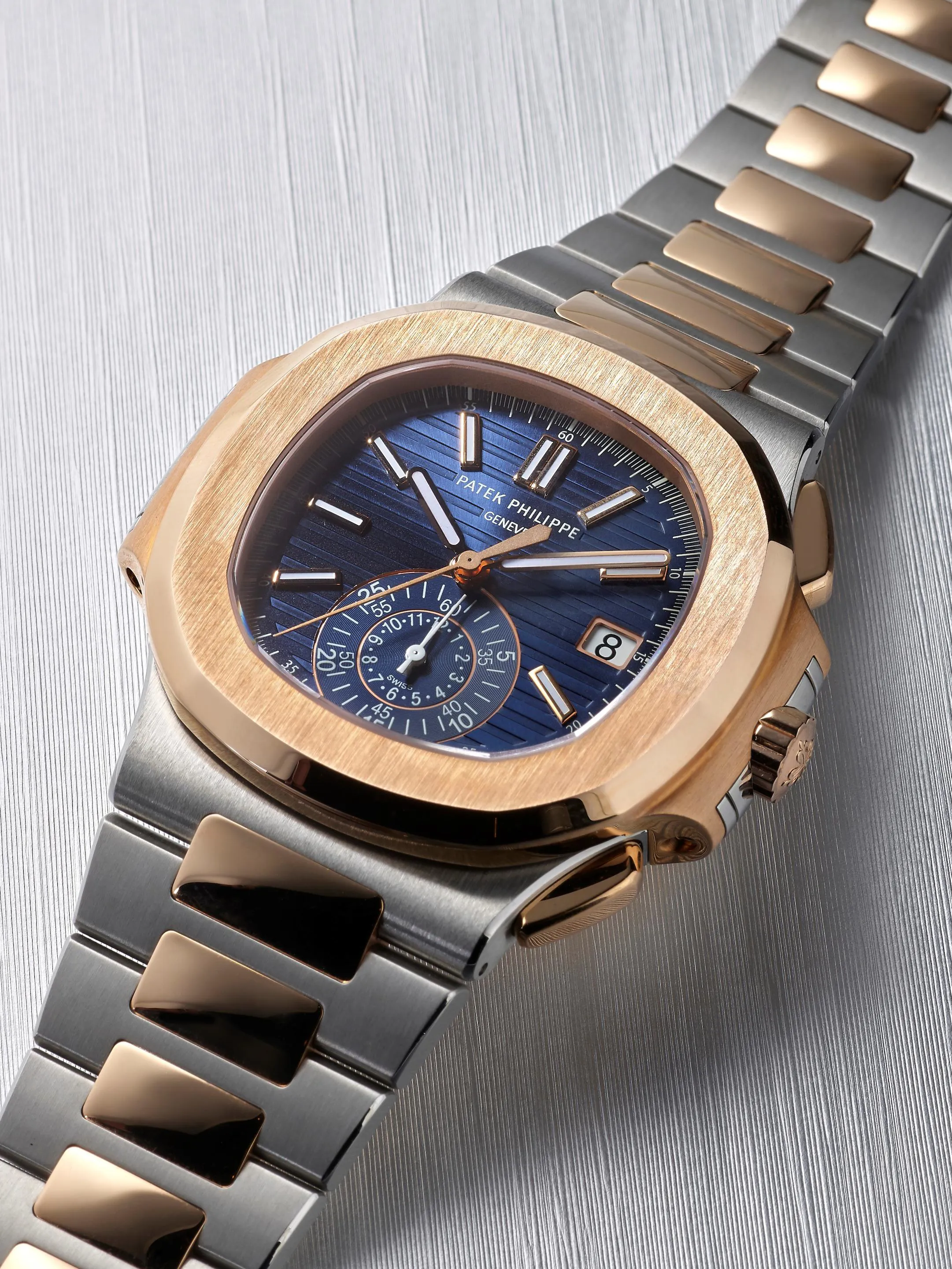 Patek Philippe Nautilus 5980/1AR 40.5mm Yellow gold and Stainless steel Blue