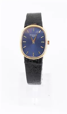 Patek Philippe Golden Ellipse 4226 23mm Yellow gold Blue