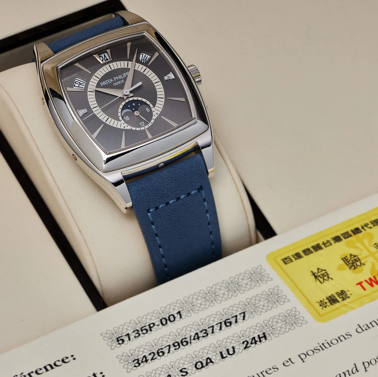 Patek Philippe Gondolo 5135P-001 38mm Platinum Gray 1