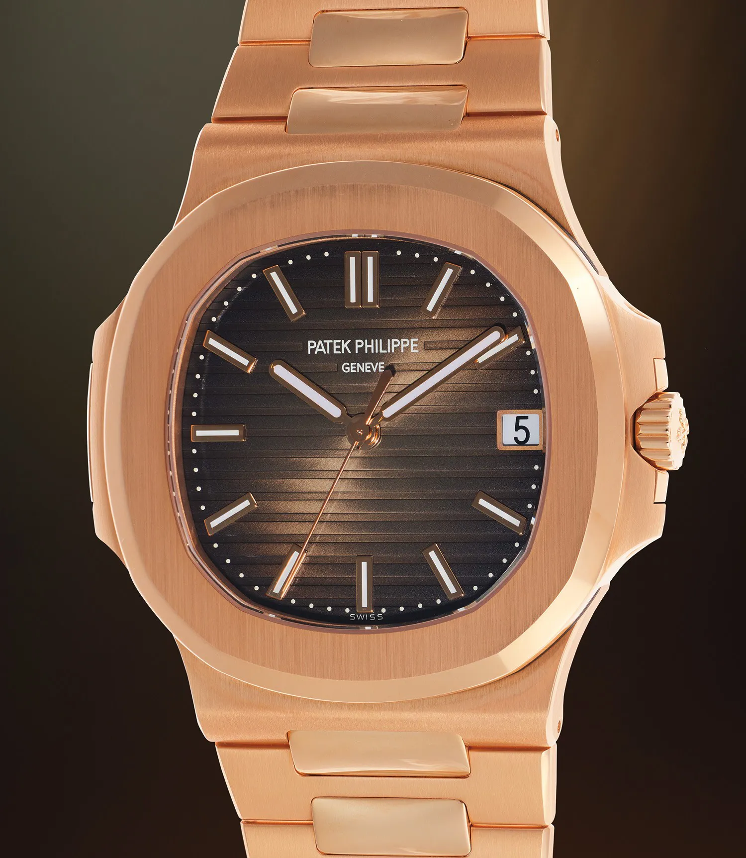 Patek Philippe Nautilus 5711/1R-001 40mm Rose gold Bronze