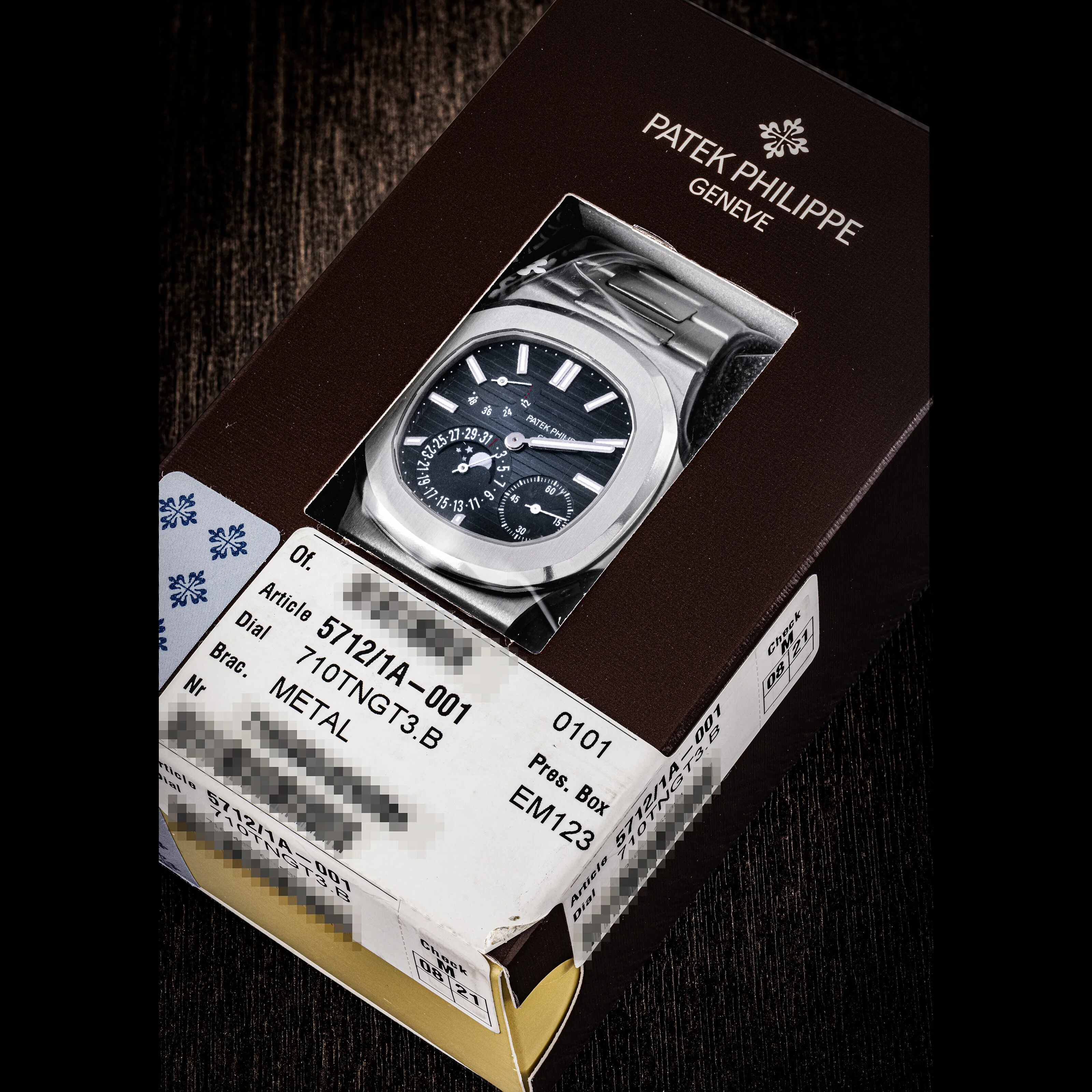 Patek Philippe Nautilus Moonphase 5712/1A-001 42mm Stainless steel Blue