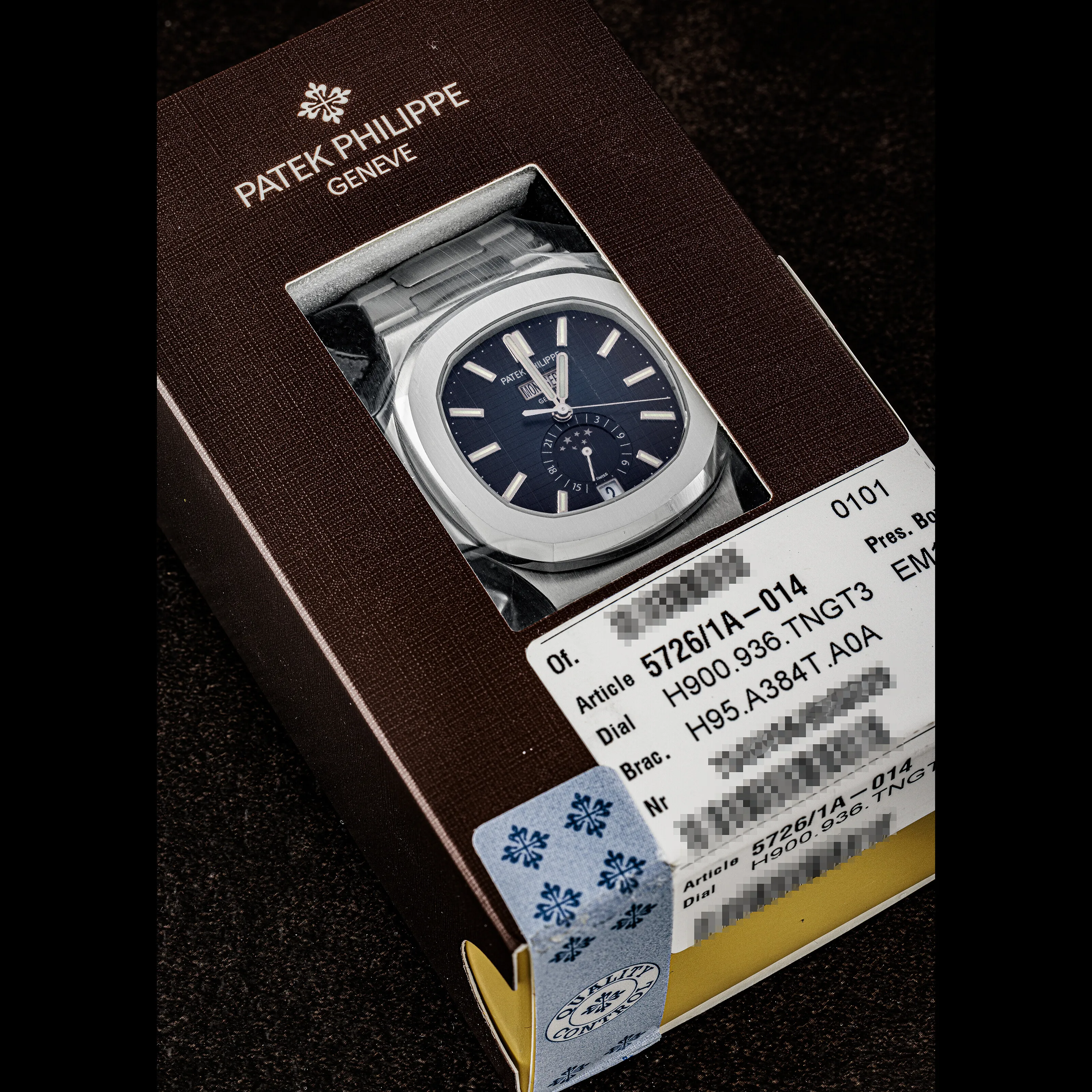 Patek Philippe Nautilus 5726/1A-014 43mm Stainless steel Blue