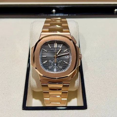 Patek Philippe Nautilus 5980/1R-001 40.5mm Rose gold Black