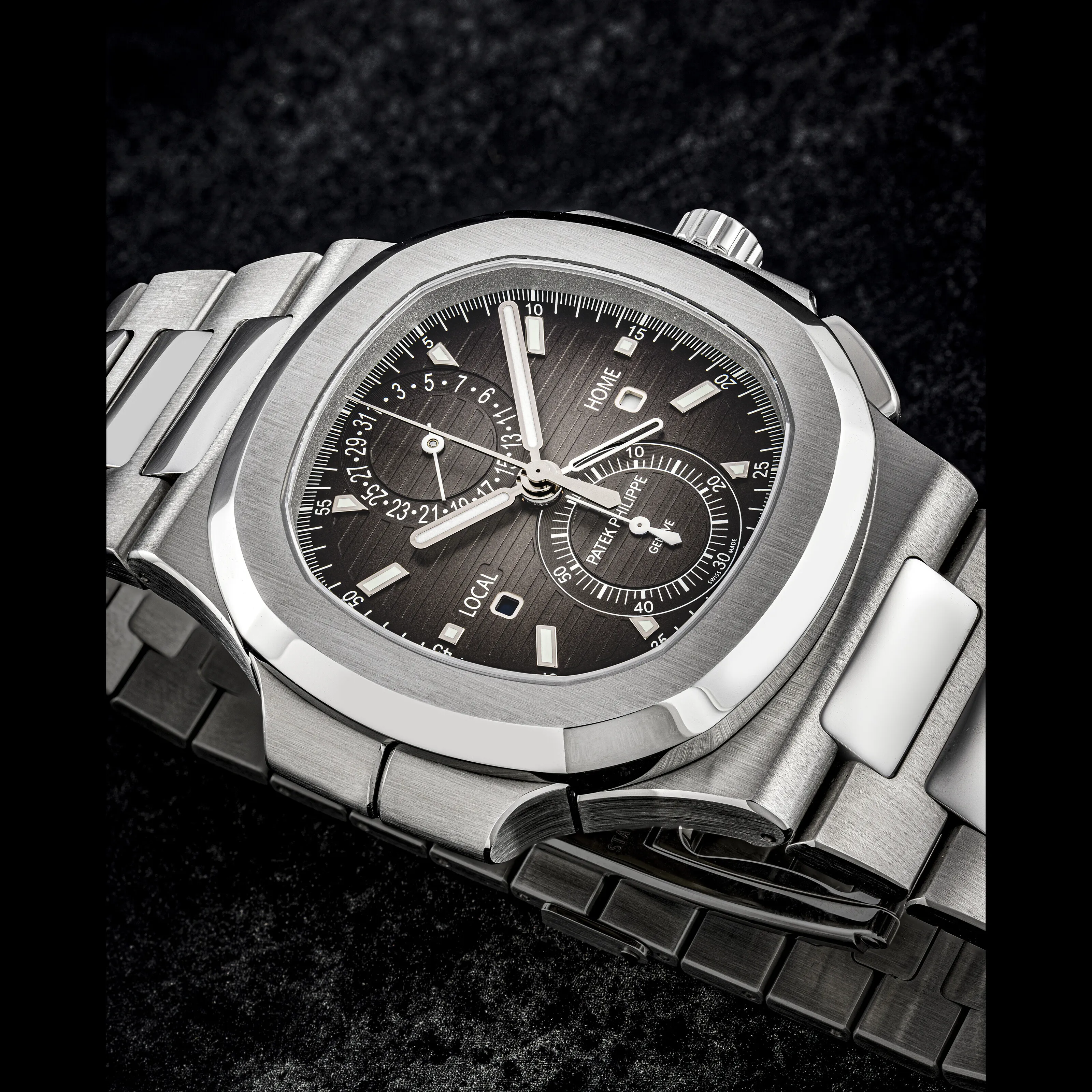 Patek Philippe Nautilus 5990/1A-001 40.5mm Stainless steel Gray