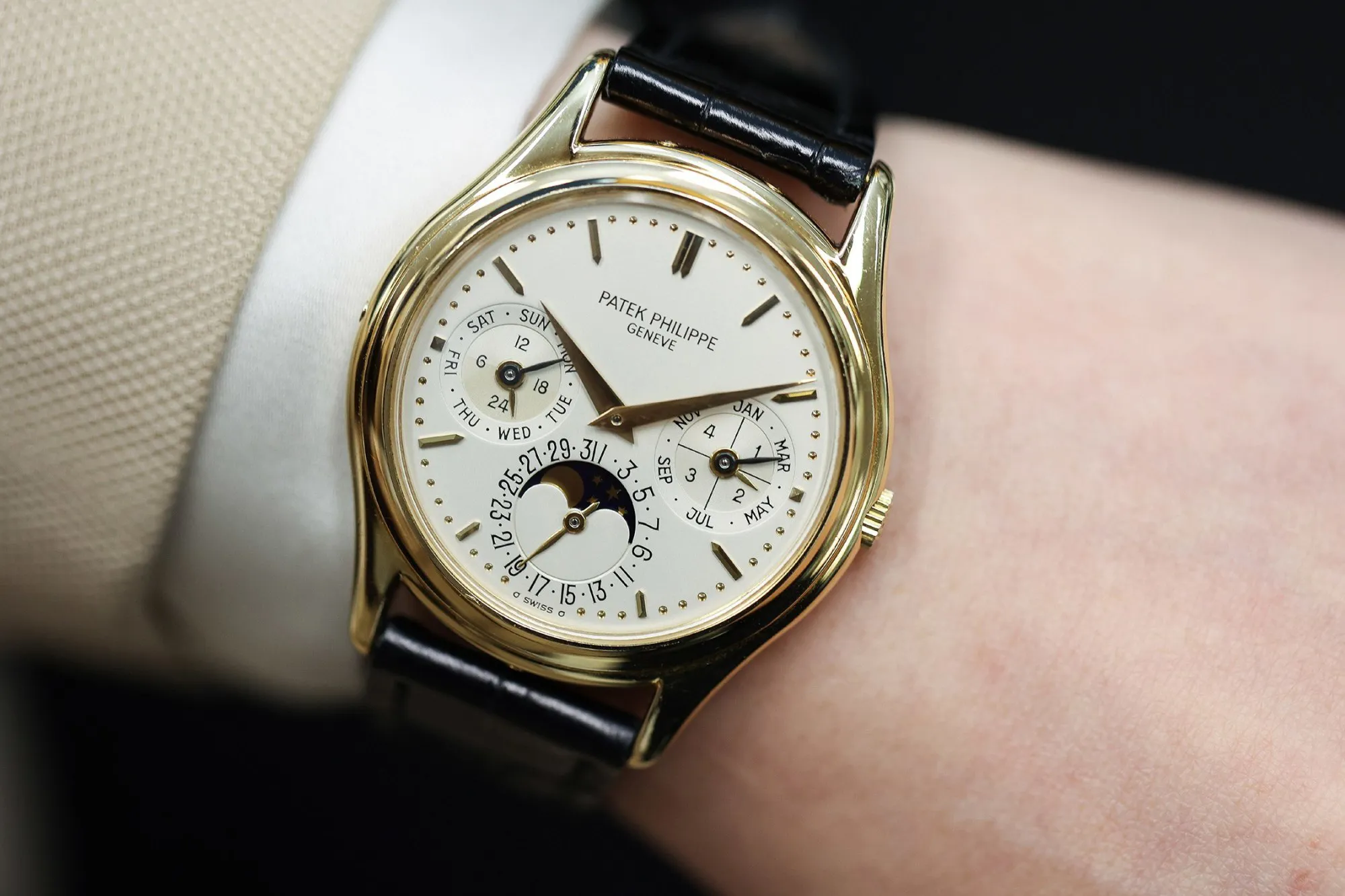 Patek Philippe Perpetual Calendar 3941 36mm Yellow gold White 6