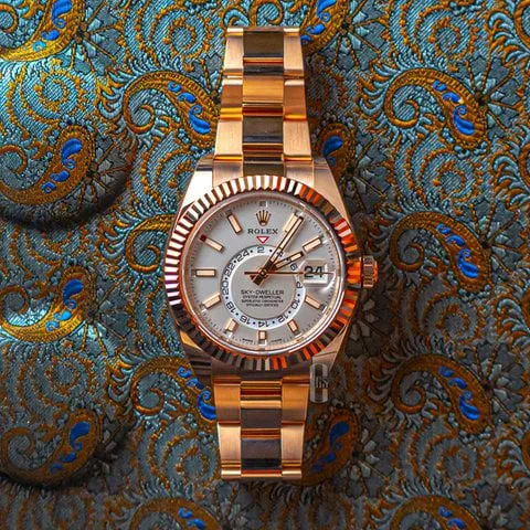 Rolex Sky-Dweller 326935 42mm Rose gold White