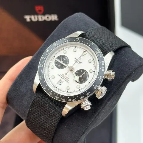 Tudor Black Bay M79360N-0008 41mm Steel White