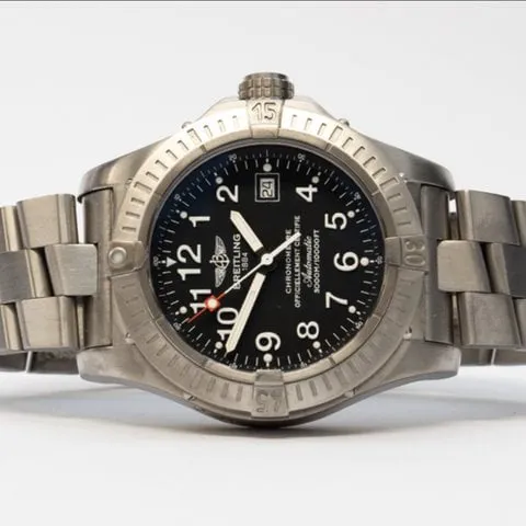 Breitling Avenger E17370 44mm Titanium Gray