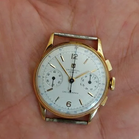 Universal Genève Compax 12445 33mm Yellow gold White