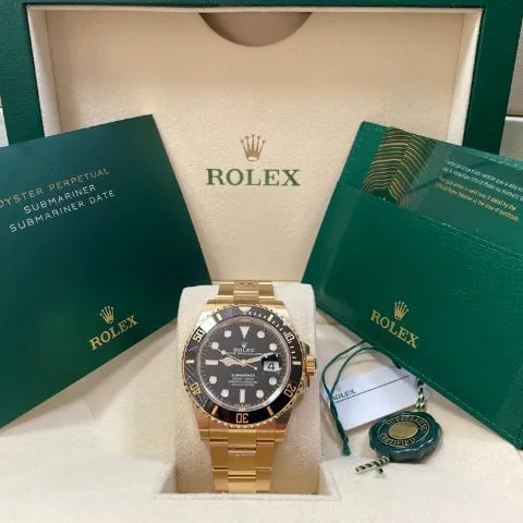 Rolex Submariner 126618LN 41mm Yellow gold Black