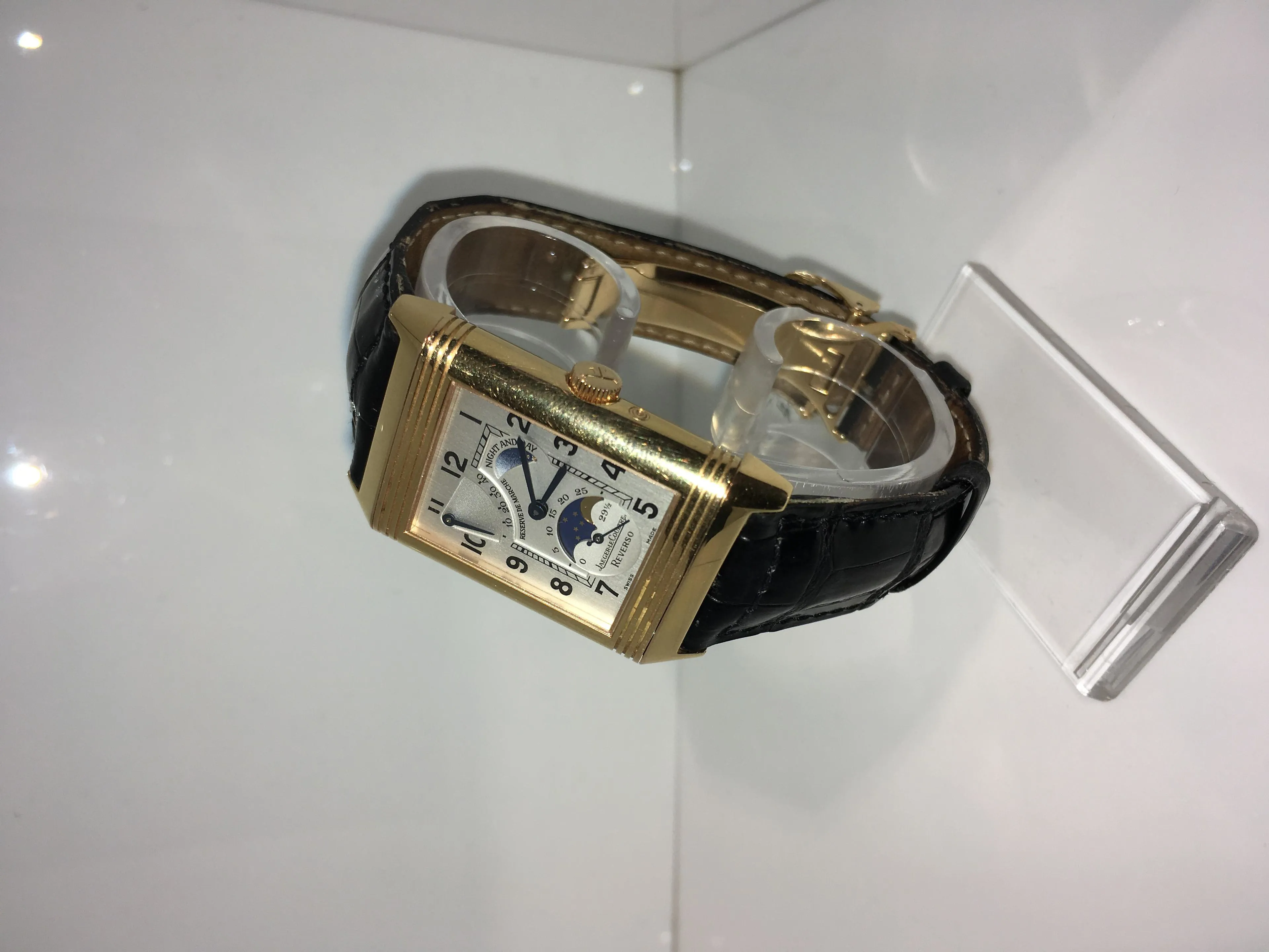 Jaeger-LeCoultre Reverso 270.2.63 26mm Yellow gold Silver 3