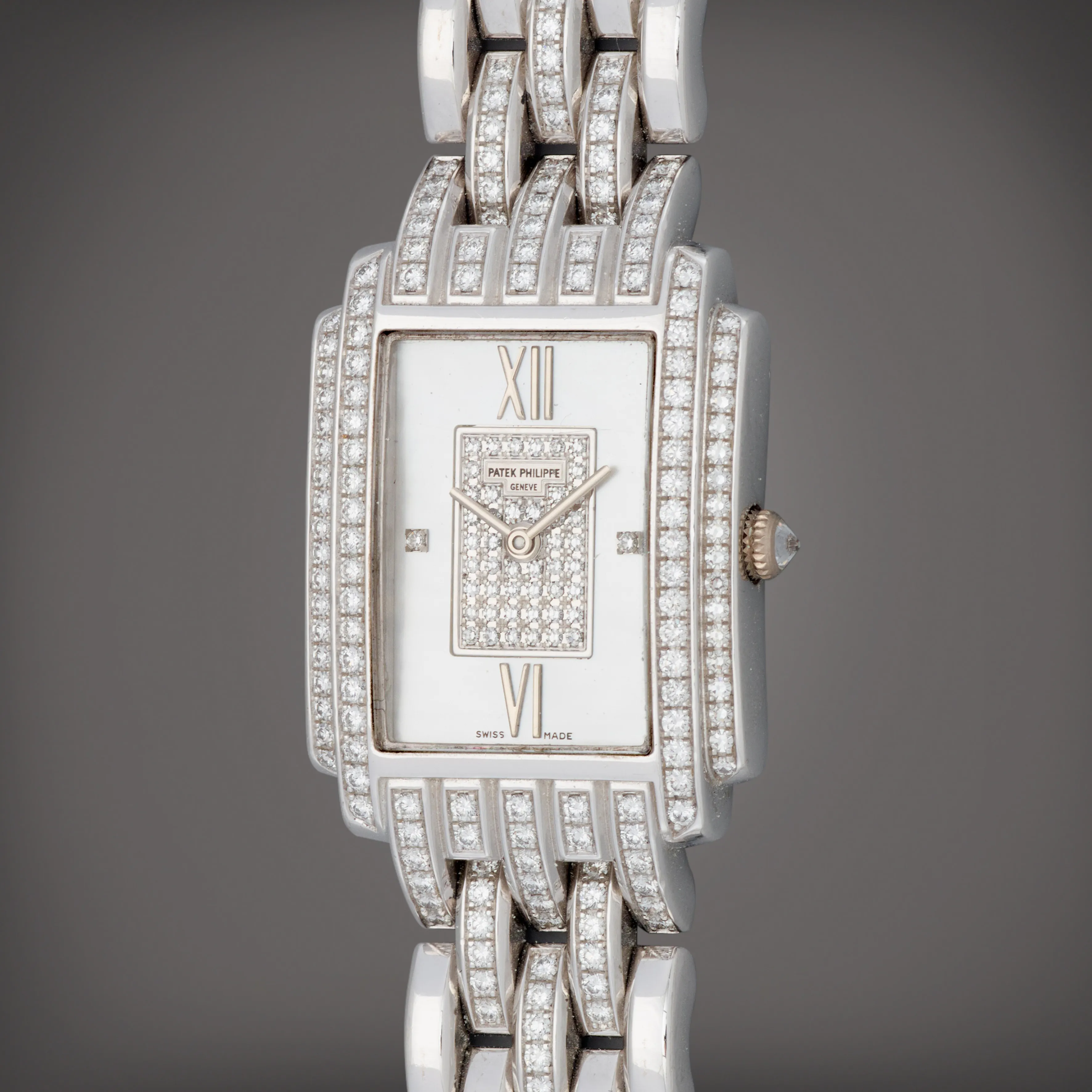 Patek Philippe Golden Ellipse 4825 / 120G - 001 22mm White gold Mother-of-pearl