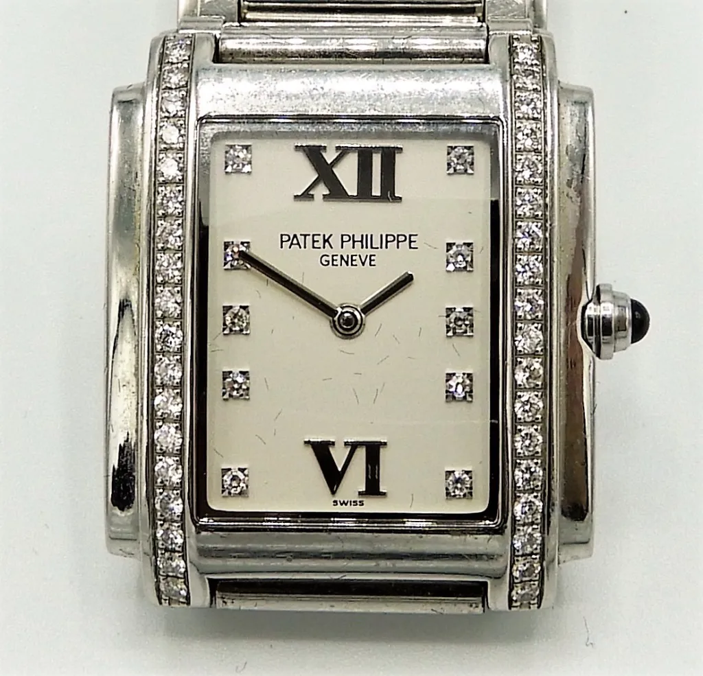 Patek Philippe Twenty~4 4910/10A-011 25mm Stainless steel White