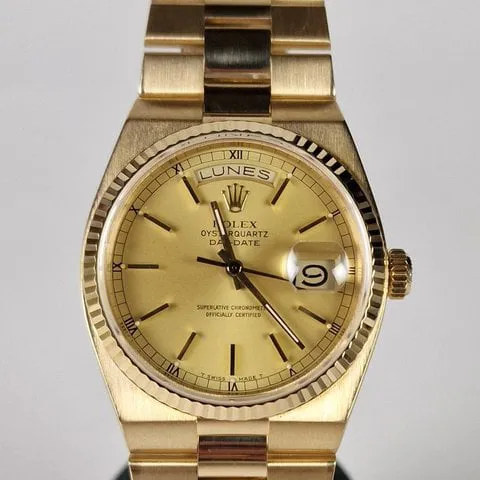 Rolex Day-Date Oysterquartz 19018 36mm Yellow gold Gold