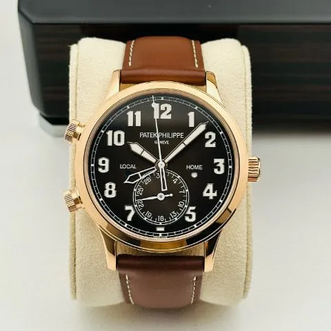 Patek Philippe Calatrava 5524R-001 42mm Rose gold Brown