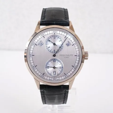 Patek Philippe Annual Calendar Regulator 5235G-001 40.5mm White gold Silver