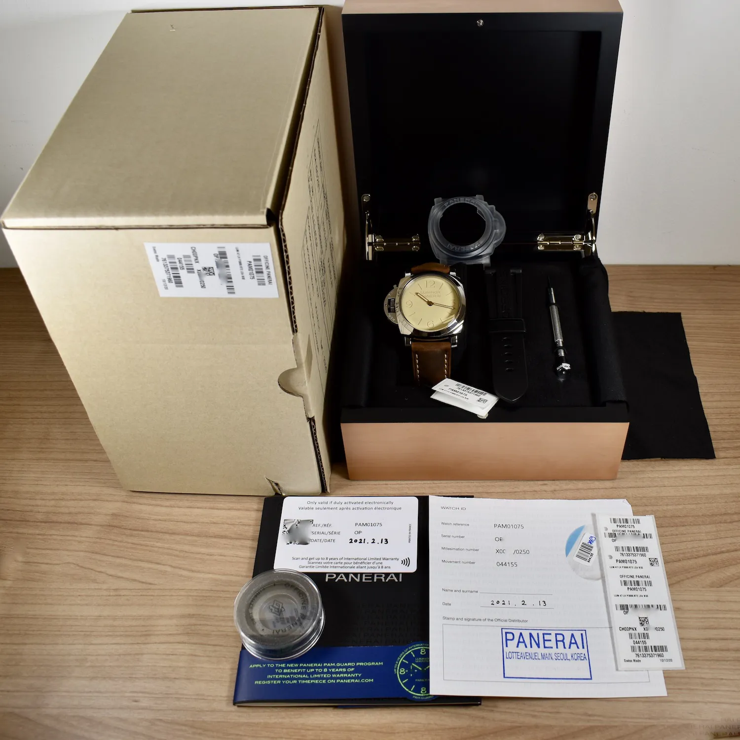 Panerai Luminor 1950 PAM01075 47mm Stainless steel Beige 5