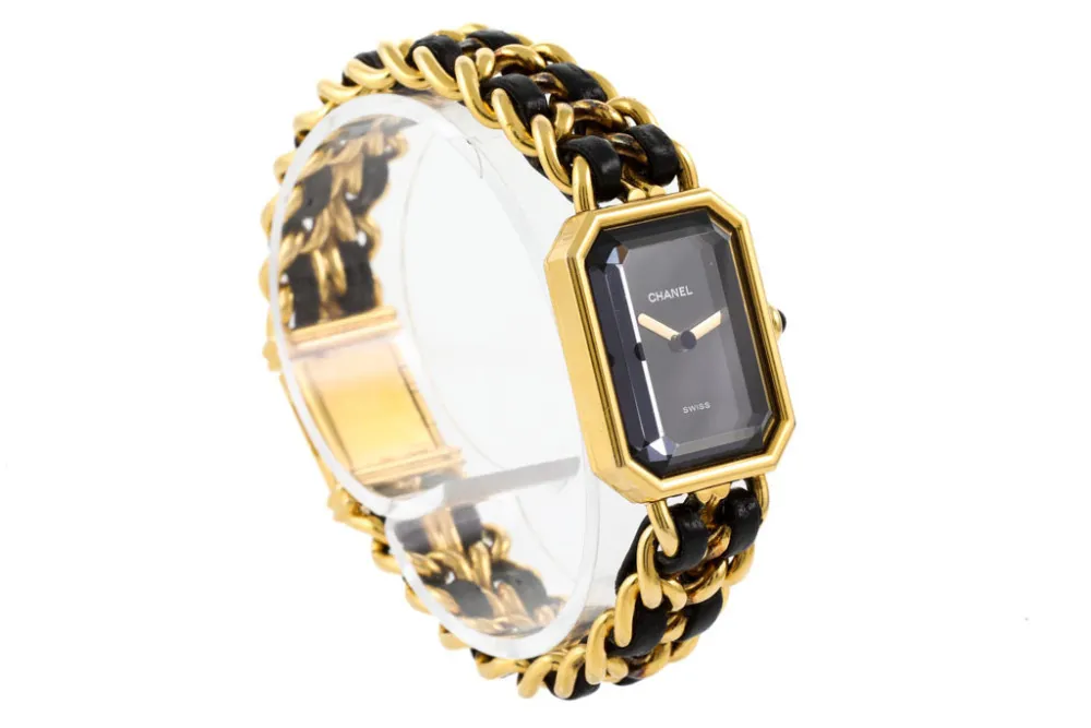 Chanel H0001 25mm Gold-plated Black 1