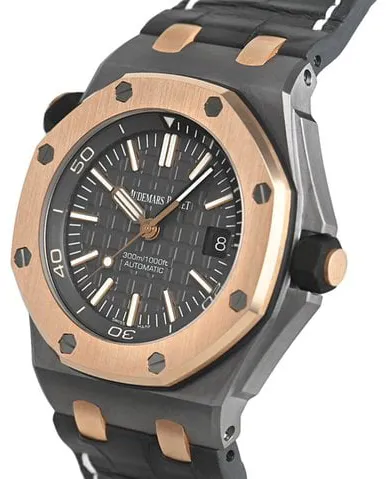 Audemars Piguet Royal Oak Offshore Diver 15709TR.OO.A005CR.01 42mm Rose gold Gray