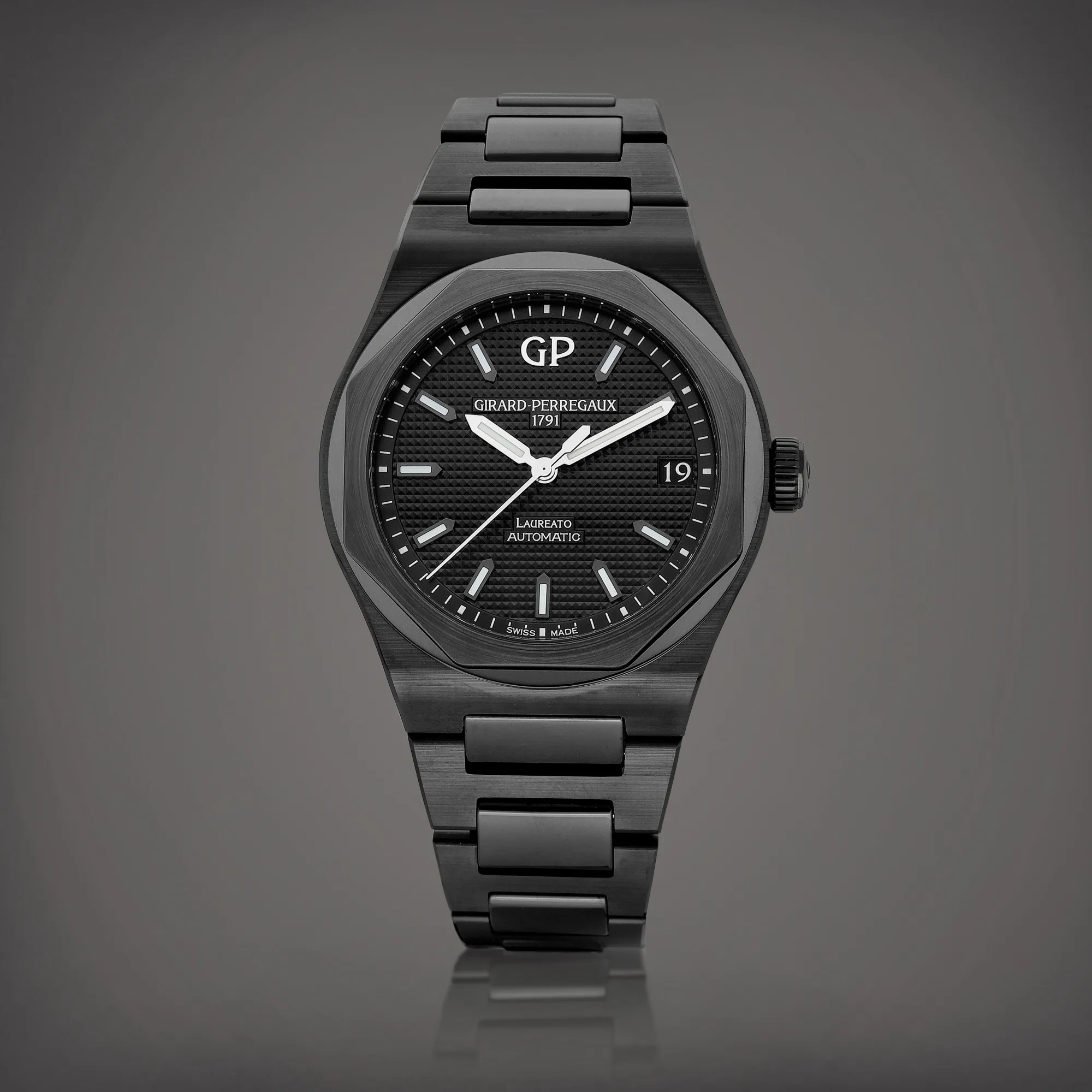 Girard-Perregaux Laureato 81010-32-631-32A 42mm Ceramic Black