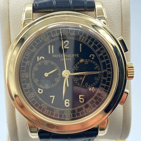 Patek Philippe Chronograph 5070 J 42mm Yellow gold Black