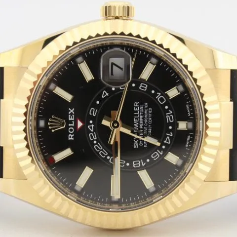 Rolex Sky-Dweller 326238 42mm Yellow gold Black