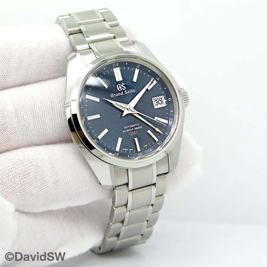 Grand Seiko Hi-Beat 36000 GMT SBGJ235 40mm Stainless steel Blue