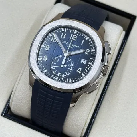 Patek Philippe Aquanaut 5968G-001 42mm White gold Blue