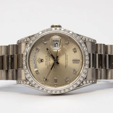 Rolex Day-Date 36 118239 36mm White gold Silver