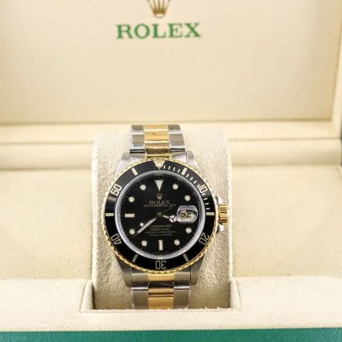 Rolex Submariner 16803 40mm Yellow gold and Stainless steel Black