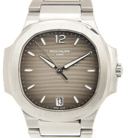 Patek Philippe Nautilus 7118/1A-011 35mm Stainless steel Gray