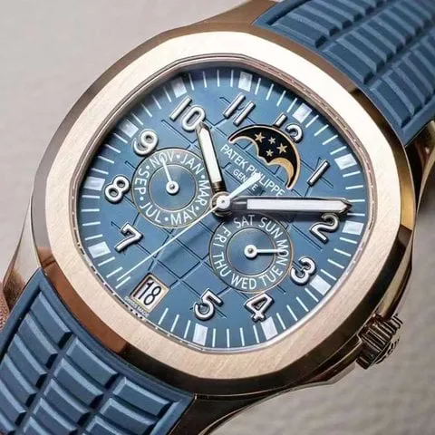 Patek Philippe Aquanaut 5261R-001 40mm Rose gold Blue