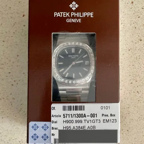 Patek Philippe Nautilus 5711/1300A-001 40mm Stainless steel Green