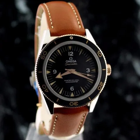 Omega Seamaster 300 233.22.41.21.01.002 41mm Yellow gold and Stainless steel Black