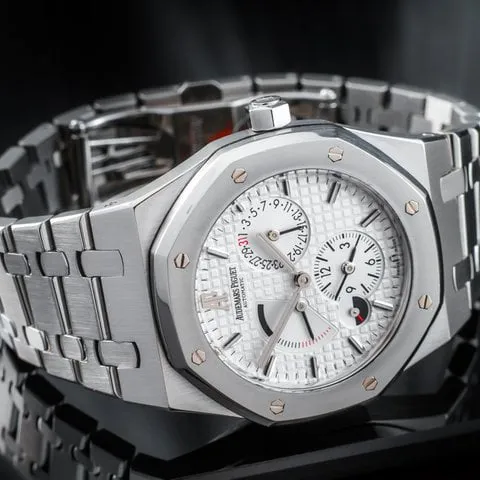 Audemars Piguet Royal Oak 26120ST.OO.1220ST.01 39mm Stainless steel Silver