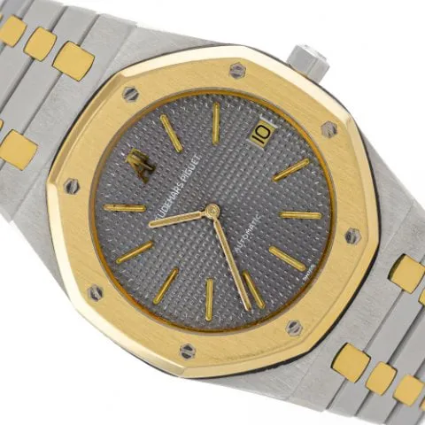 Audemars Piguet Royal Oak 5402SA 39mm Gold/steel Grey