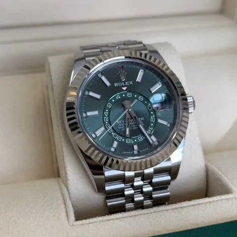 Rolex Sky-Dweller 336934 42mm Steel Green