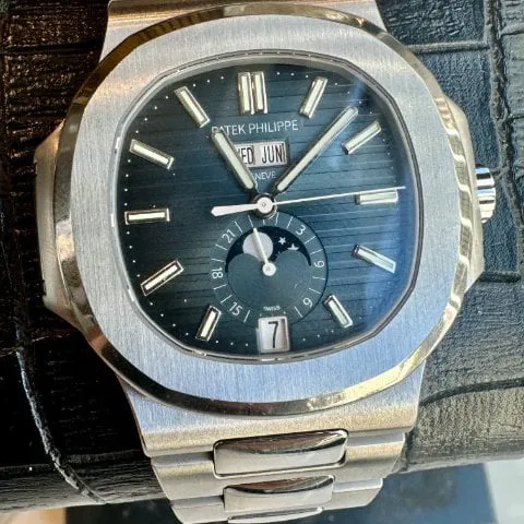 Patek Philippe Nautilus 5726/1A-001 Patek Philippe Nautilus Annual Calendar Moon Phases 5726/1A-001 40.5mm Stainless steel Blue