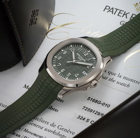 Patek Philippe Aquanaut 5168G 42mm White gold Khaki 1