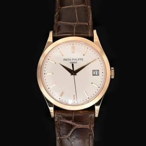 Patek Philippe Calatrava 5296r Rose gold White