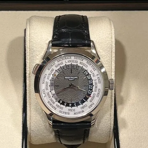 Patek Philippe World Time 5230G-001 38.5mm White gold Gray