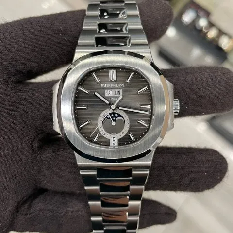 Patek Philippe Nautilus 5726A-001 40.5mm Stainless steel Black