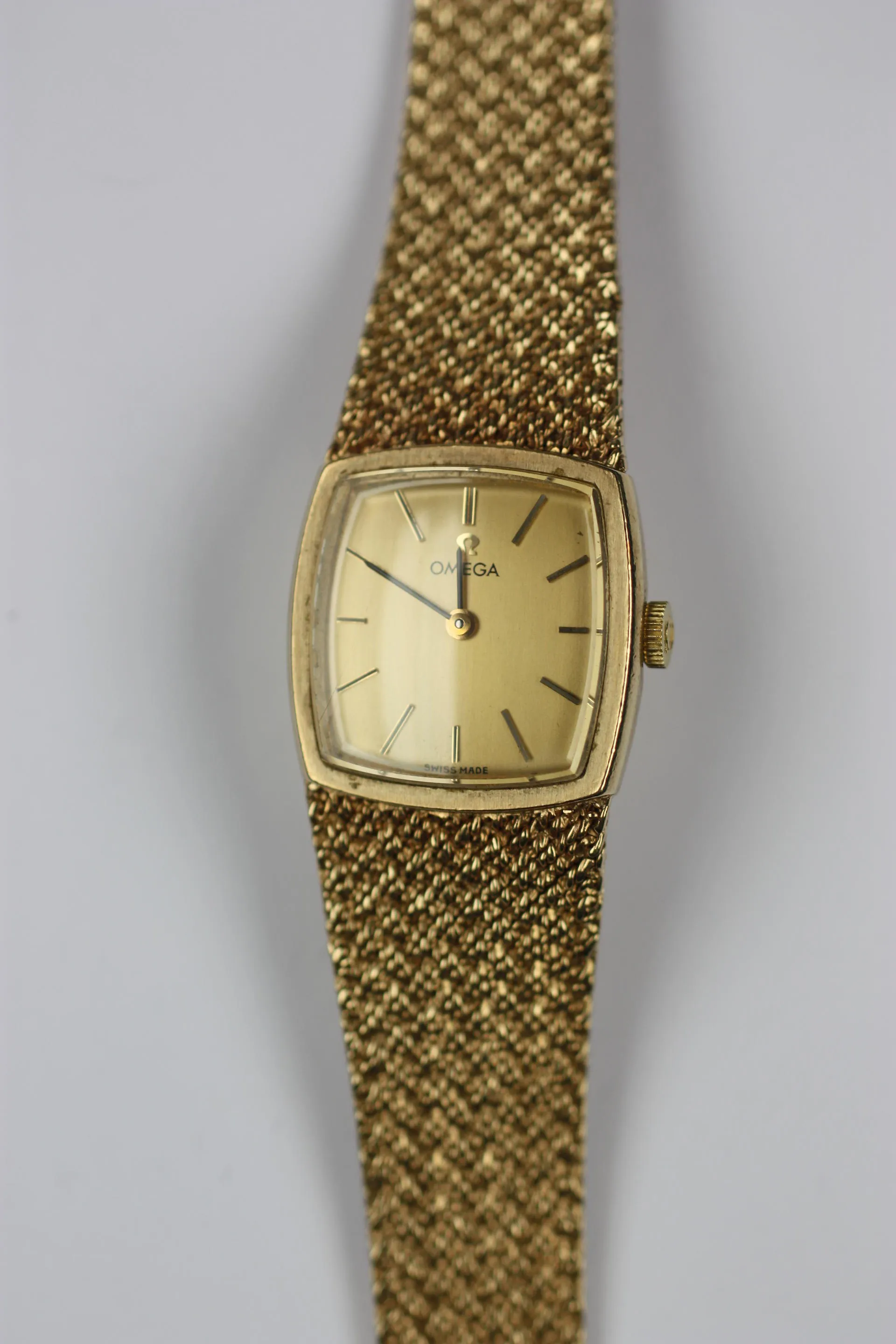 Omega Yellow gold Champagne