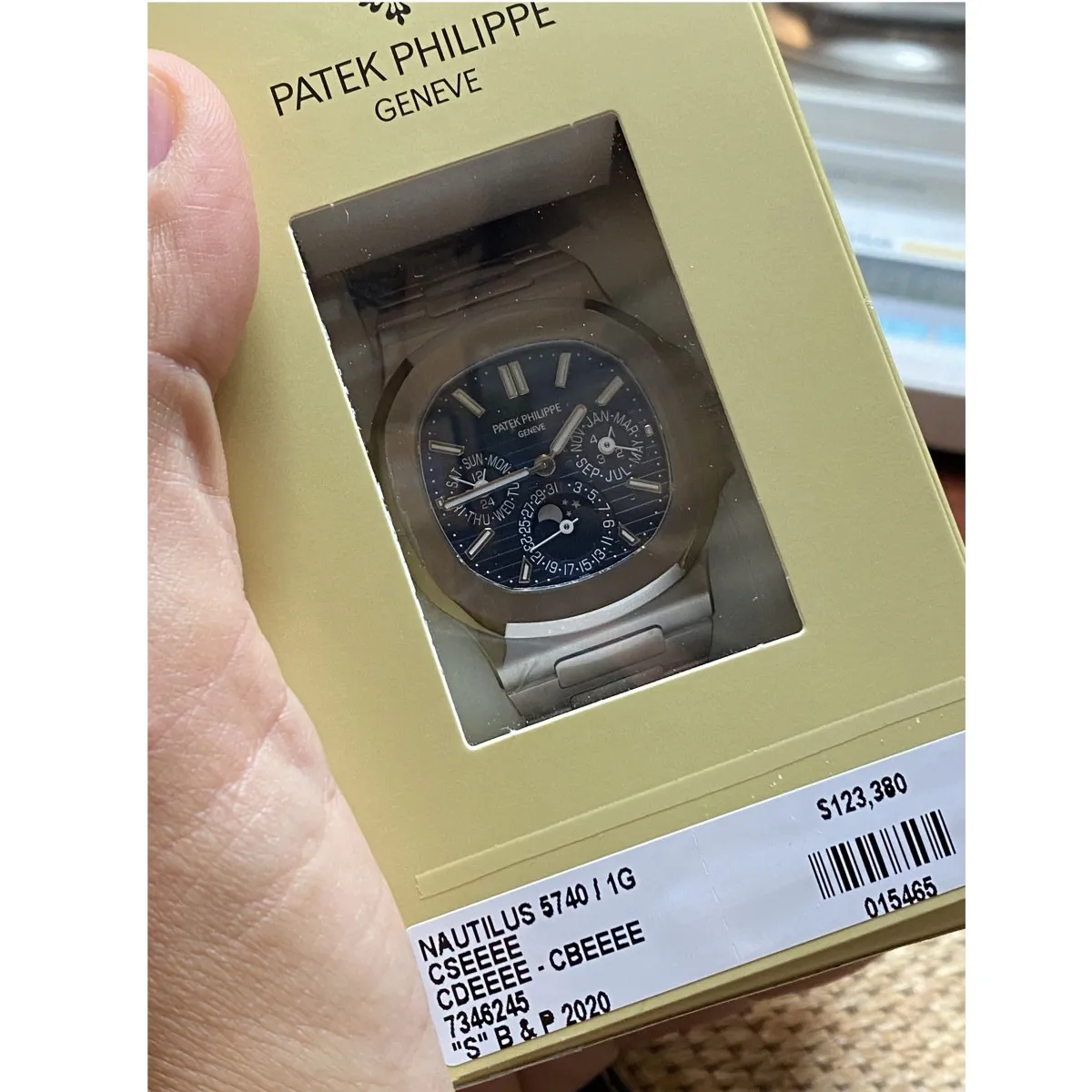 Patek Philippe Nautilus 5740/1G-001 White gold Blue 3